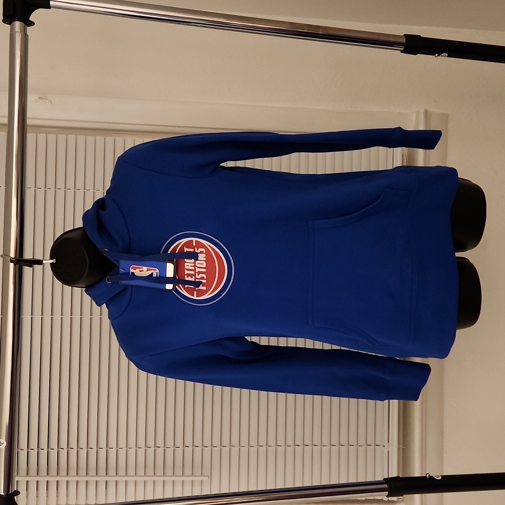 Pistons hoodie